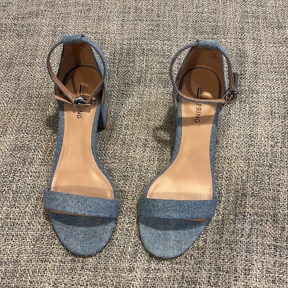 Call it Spring Sandal - Picture 6 of 7